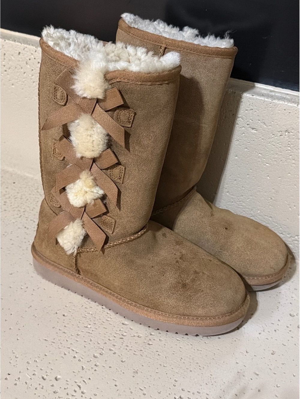 UGG Koolaburra Women's Shearling Lined Suede Boots Tan With Bows Size 6